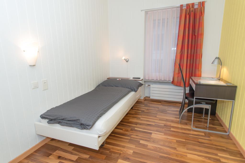 Hotel Rotes Haus Brugg  Quarto foto